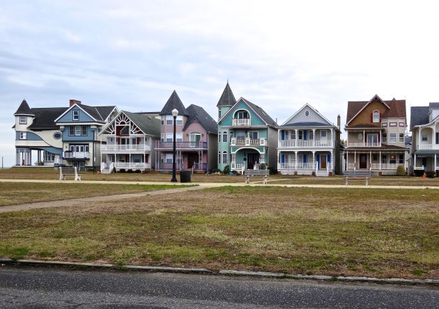 They call these the "Painted Ladies" of the town - two facing rows of gorgeous Victorian homes right across the street from the beach. Prices? A cool $1.5 million (for those needing repairs) and UP. Beautiful, yes, but location is everything!